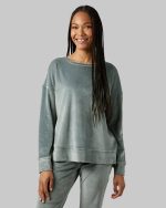 WOMEN'S SOFT VELOUR CREW TOP