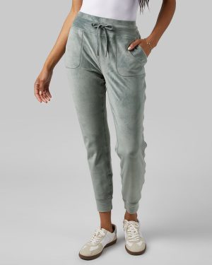WOMEN'S SOFT VELOUR JOGGER