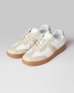 WOMEN'S EVERYDAY SNEAKERS