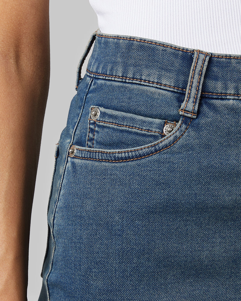 WOMEN'S STRETCH COMFORT JEAN SKIRT - Image 3