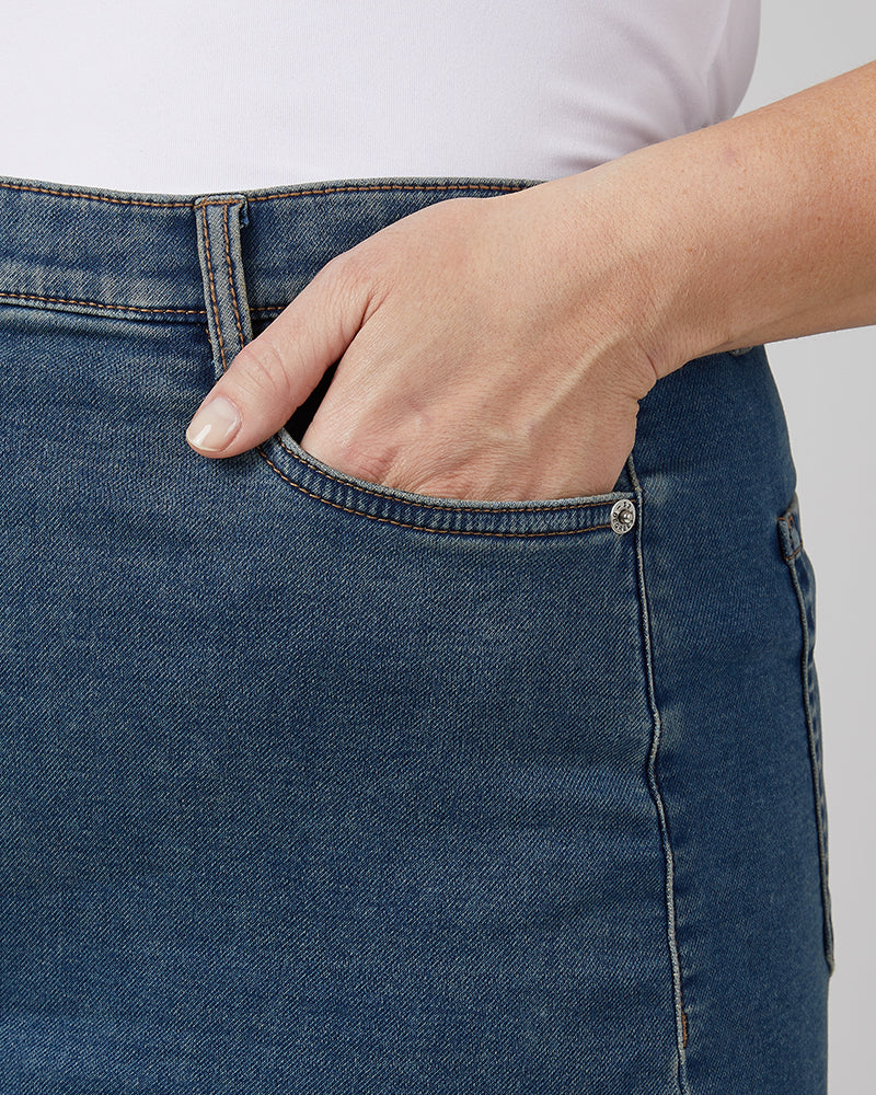 WOMEN'S STRETCH COMFORT JEAN SKIRT - Image 8