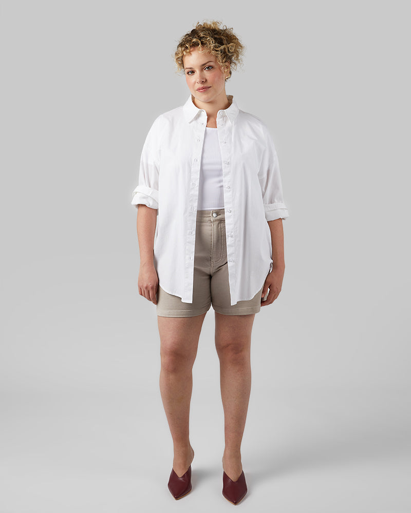 WOMEN'S STRETCH COMFORT JEAN 5-INCH SHORT - Image 36