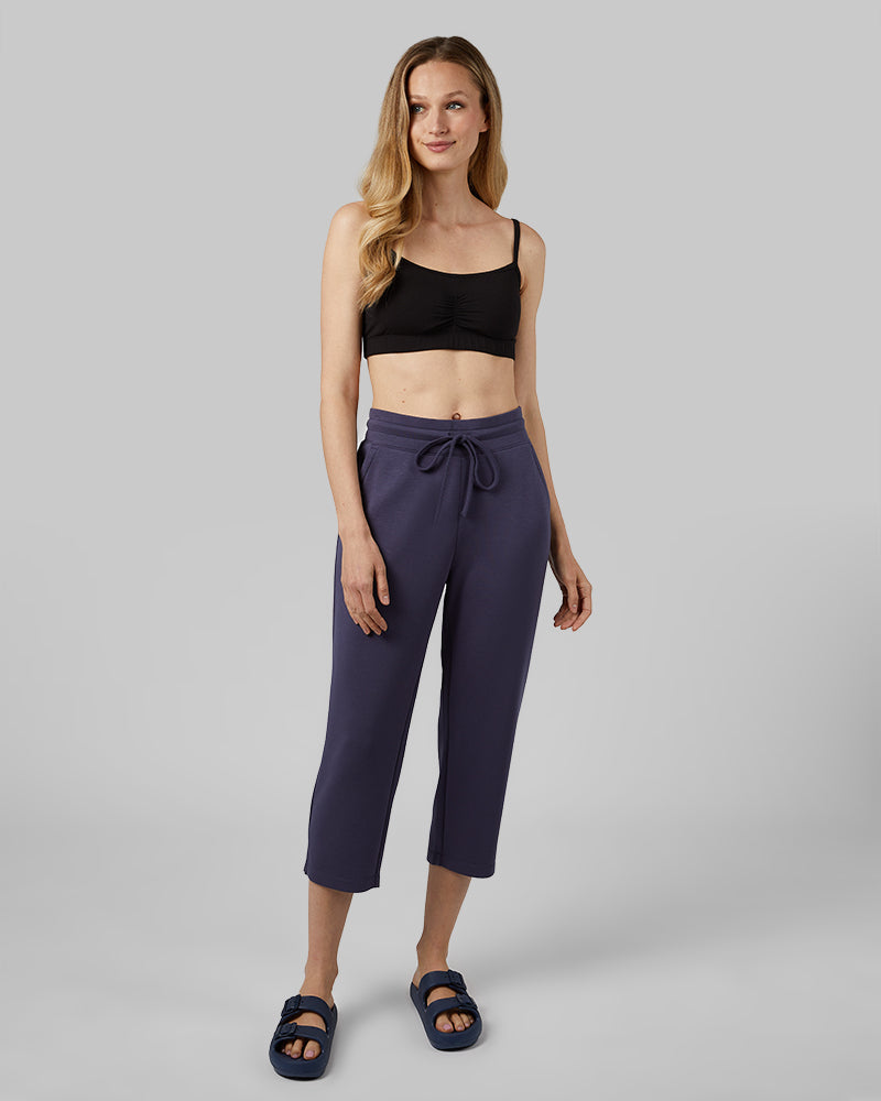 WOMEN'S STUDIO TECH CAPRI - Image 28