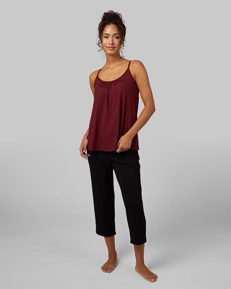 WOMEN'S STUDIO TECH CAPRI - Image 24