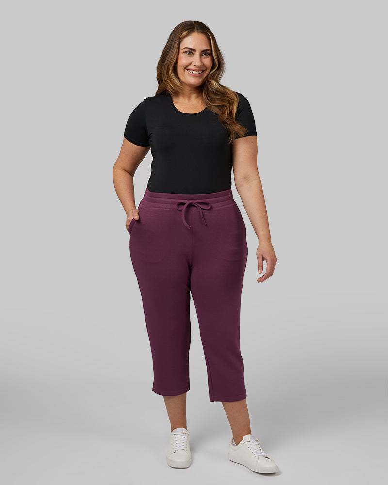 WOMEN'S STUDIO TECH CAPRI - Image 8