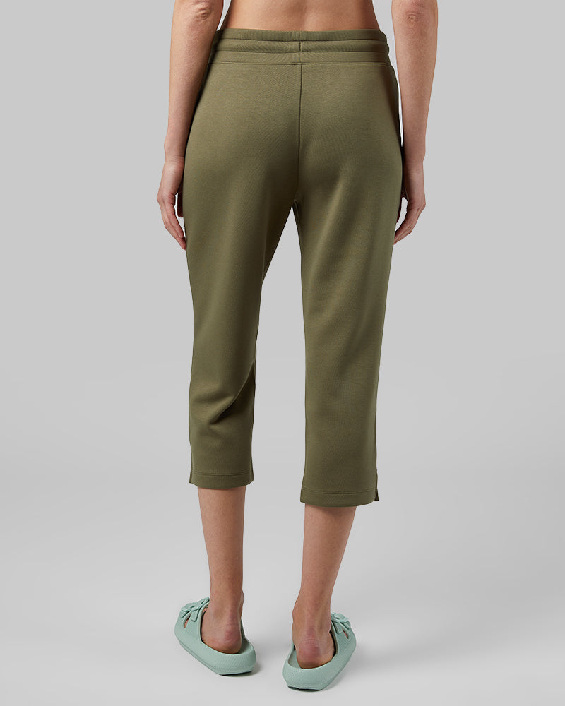 WOMEN'S STUDIO TECH CAPRI - Image 15